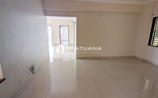 Spacious 2,450 Sq. Ft. Apartment in Prime Gulshan 1