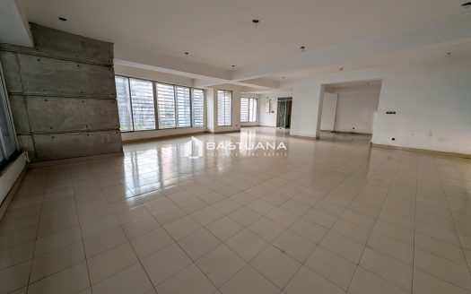 Uttara – 2,500 Sq. Ft. Commercial Space for Rent