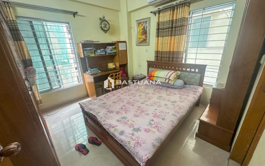 Bashundhara A Block- 2000 Sq.ft. Furnished Apartment