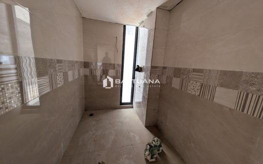 Luxurious Brand New 4200 Sq.ft in Bashundhara