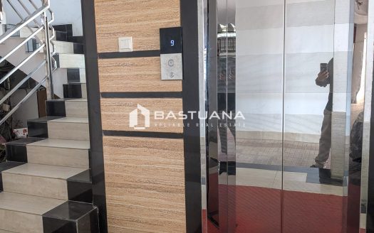 🏡 Spacious 4-Bed Ready Apartment for Sale – Bashundhara Block J